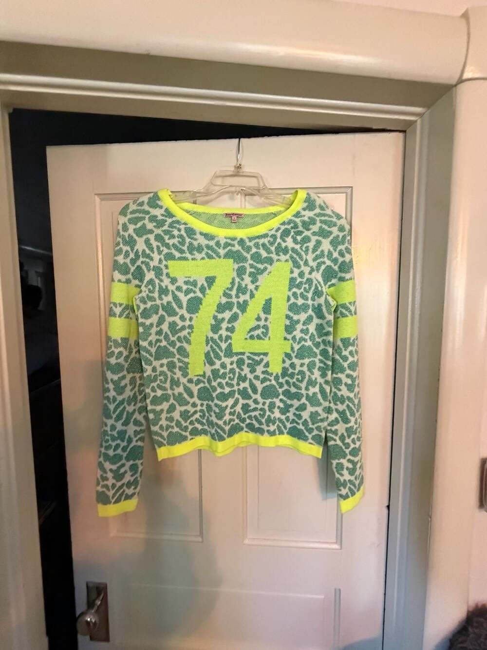Juicy Couture Leopard Print Sweater Size S Green Neon Metallic 74
